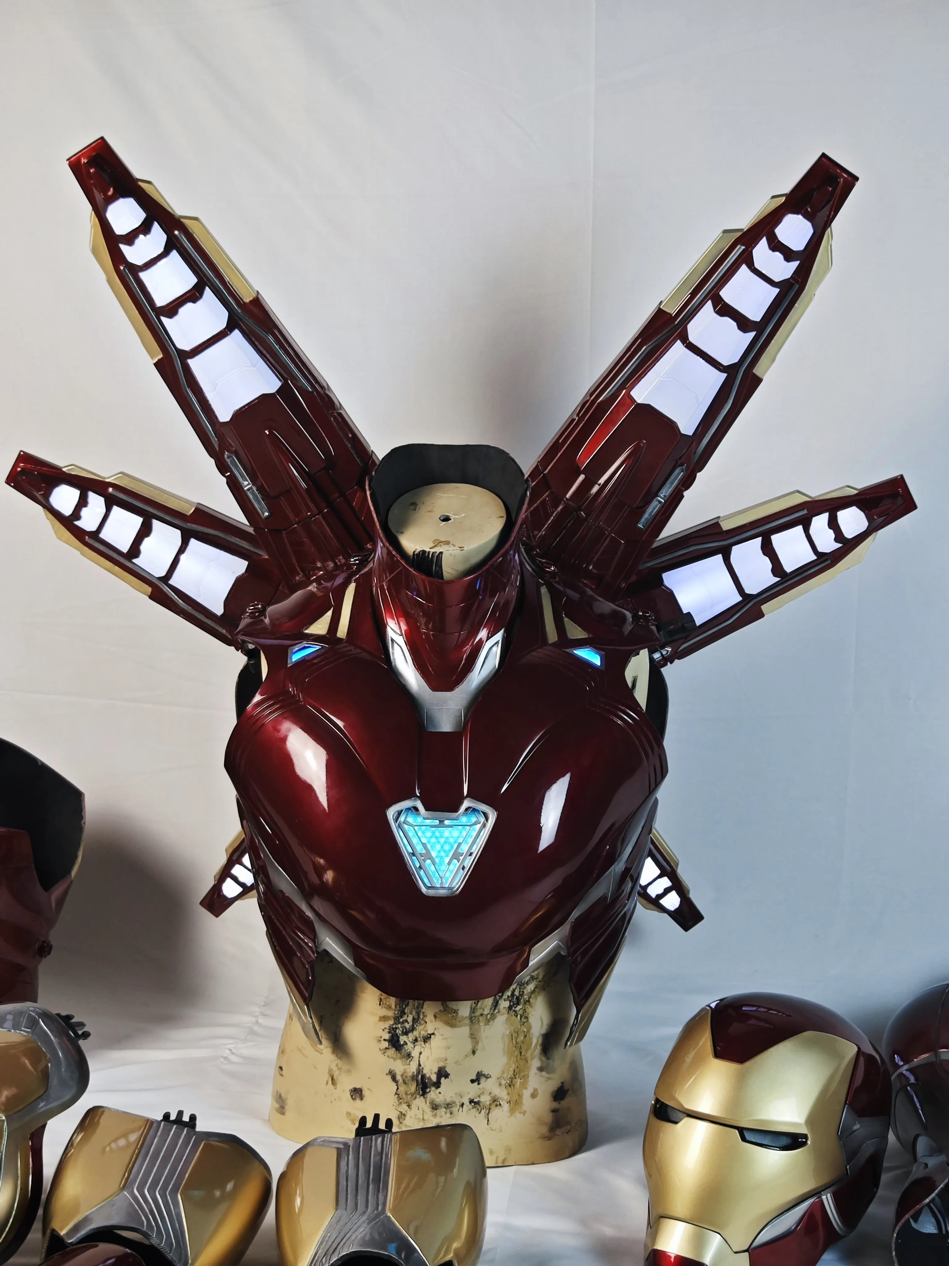 3D Printed Iron Man Suit MK LXXXV (MK85) Wearable and Displayable