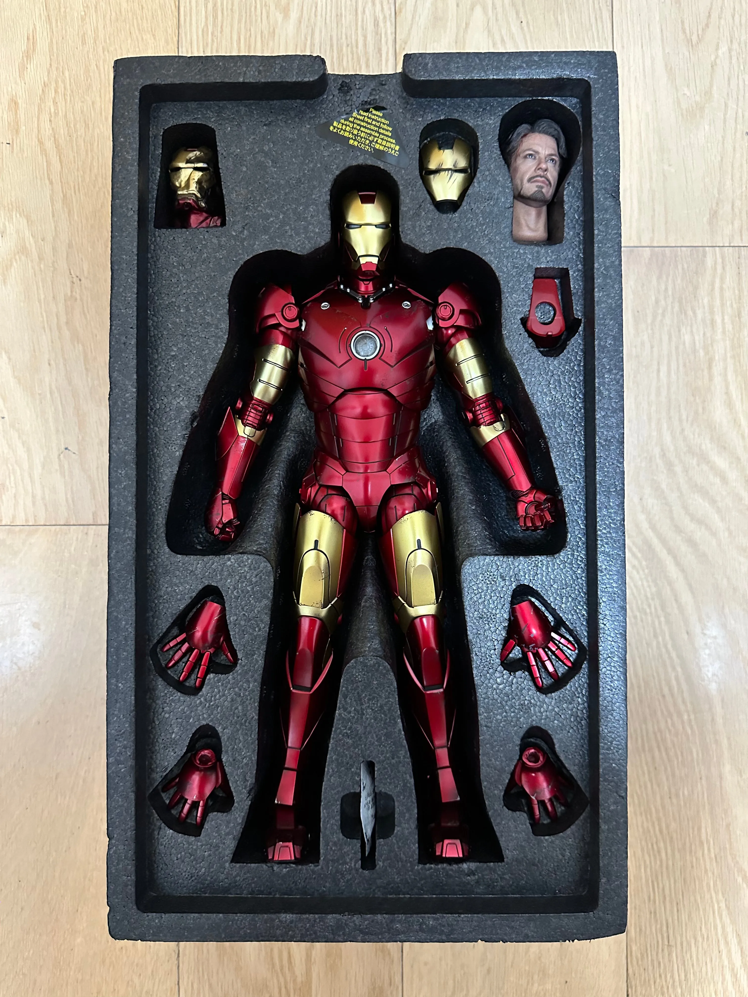 Hottoys Hot Toys 1/6 Scale MMS664D48B MMS664B Iron Man - Mark III 3 (2.0) (Special Edition) Action Figure USED