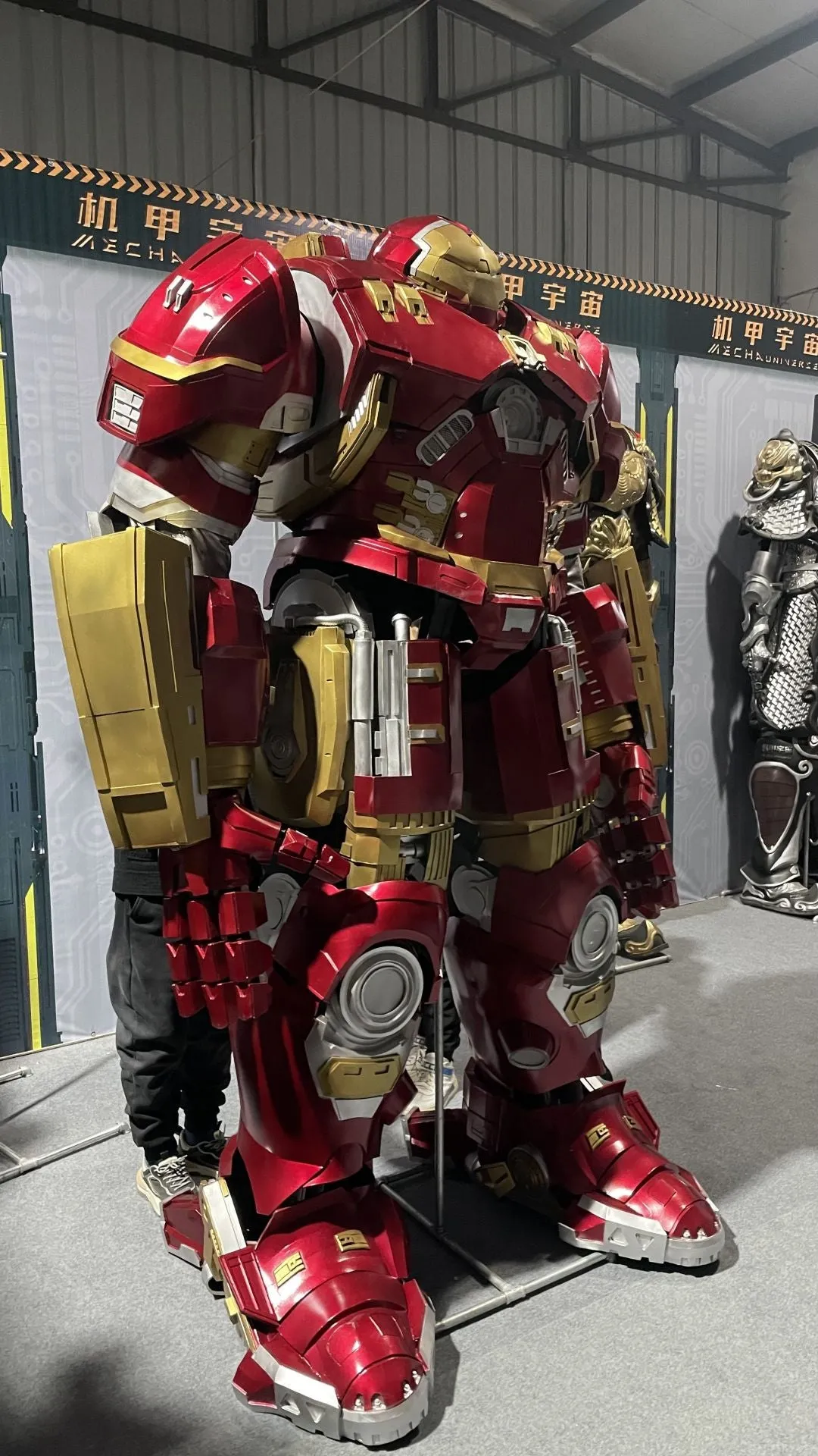 Wearable Hulkbuster Armor/ Iron Man Suit MK44